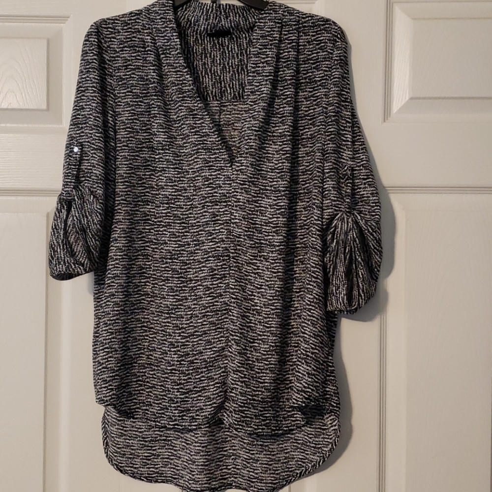 Mossimo Button Sleeve V Neck Shirt